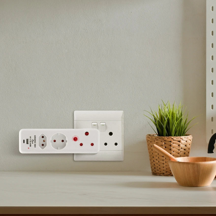 Ellies 3 Way Surge adaptor Schuko,with type C + USB - WT