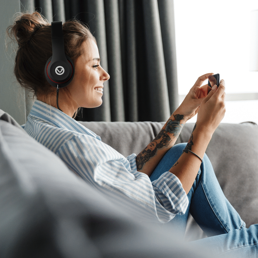 Volkano Falcon Headphones with Microphone - Black