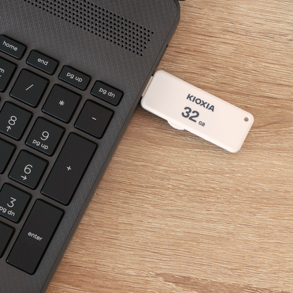Kioxia U203W- 32GB USB 2.0 Yamabiko Slider Type