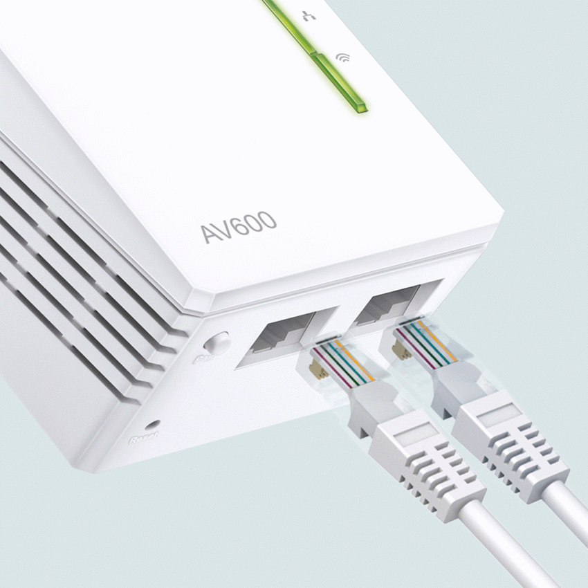 TP-Link TL-WPA4220 AV600 Powerline Wi-Fi Extender