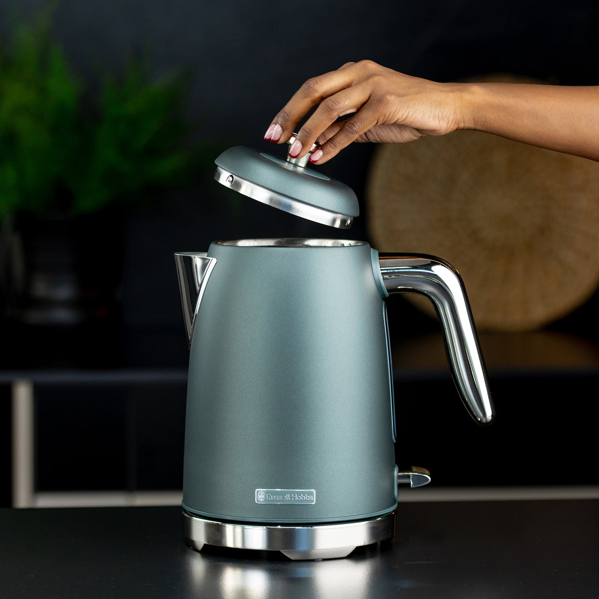 RUSSELL HOBBS AURORA 1.7L STAINLESS STEEL KETTLE RHCK09