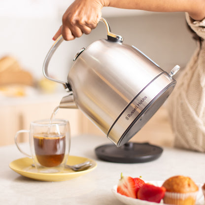 RUSSELL HOBBS 1.7L STAINLESS STEEL CORDLESS KETTLE RHSSK06